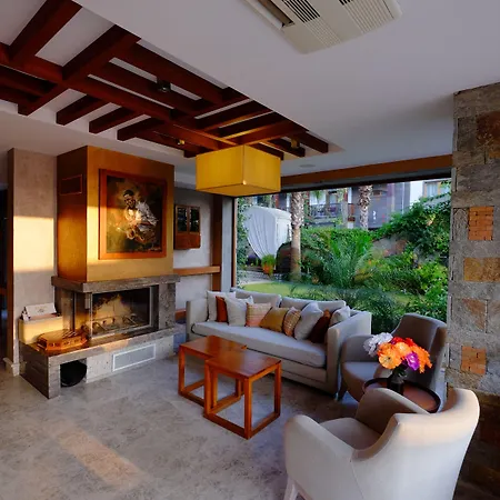 Marisol Boutique Гюндоган